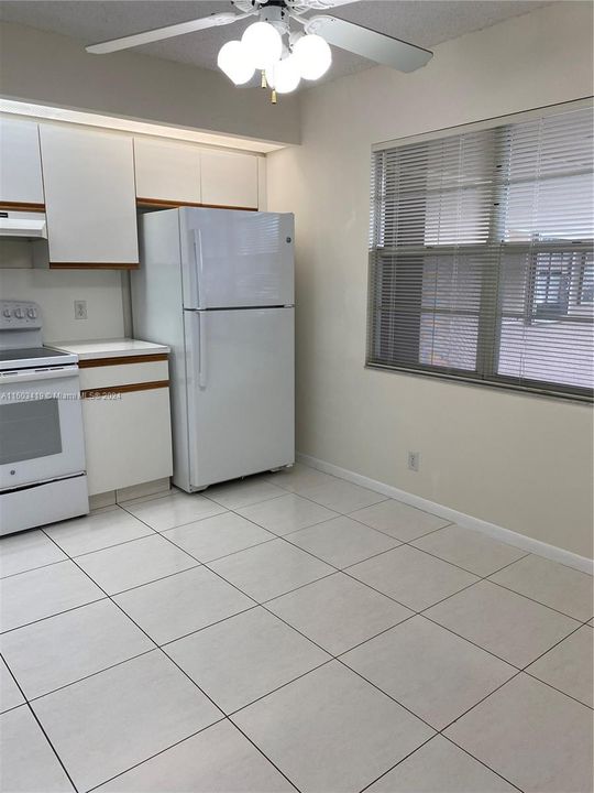 For Rent: $2,000 (1 beds, 1 baths, 1065 Square Feet)