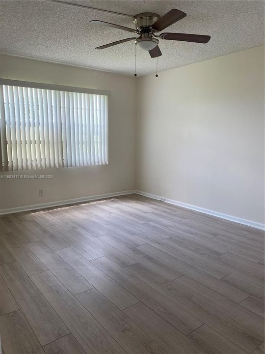 For Rent: $2,000 (1 beds, 1 baths, 1065 Square Feet)