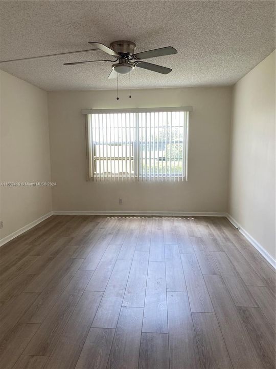 For Rent: $2,000 (1 beds, 1 baths, 1065 Square Feet)