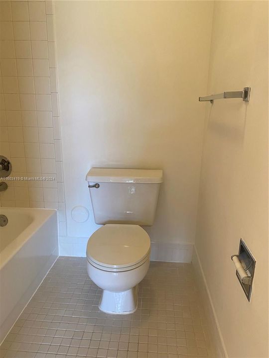 For Rent: $2,000 (1 beds, 1 baths, 1065 Square Feet)