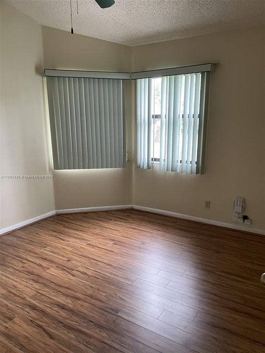 Recently Rented: $3,000 (3 beds, 2 baths, 1326 Square Feet)