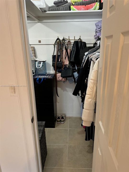 Walk-in Closet