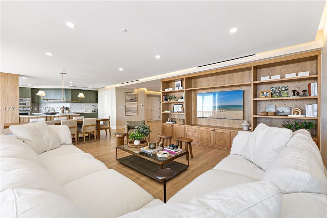 Active With Contract: $1,999,900 (3 beds, 3 baths, 2630 Square Feet)