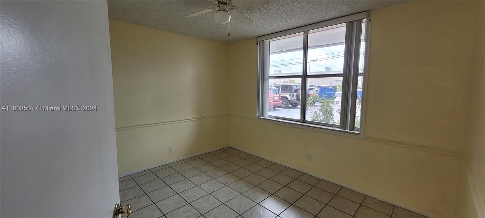 For Rent: $1,900 (2 beds, 2 baths, 970 Square Feet)