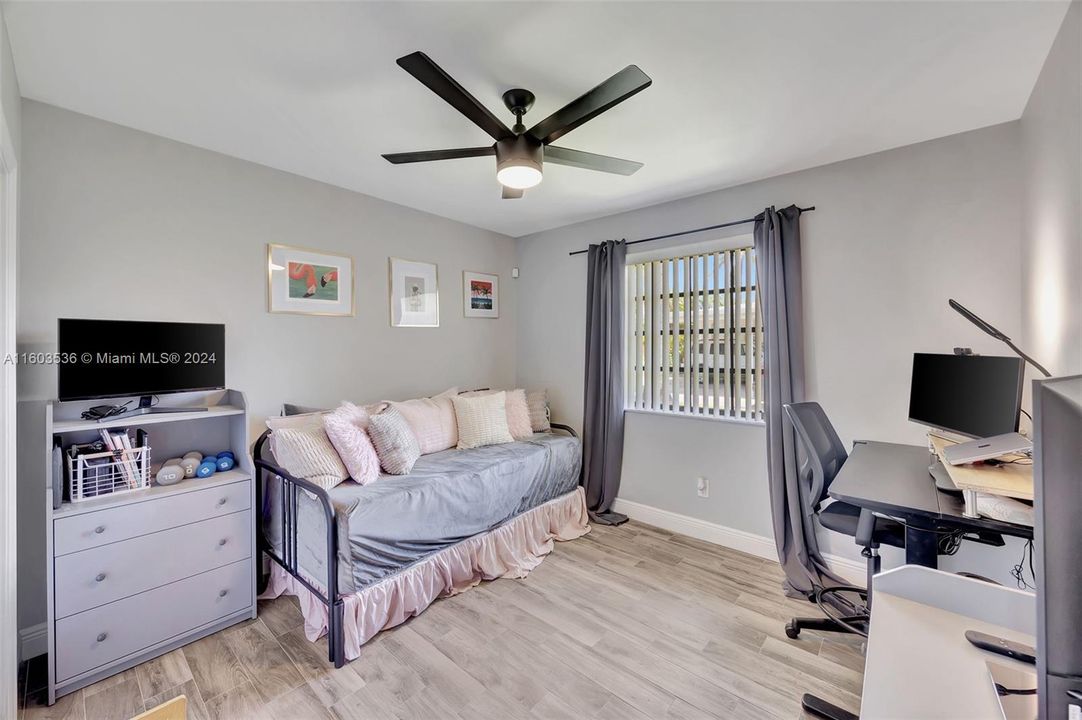 For Sale: $1,100,000 (4 beds, 2 baths, 1850 Square Feet)