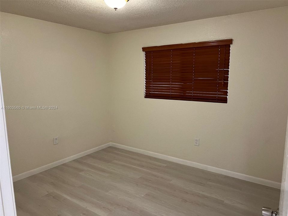 For Sale: $279,900 (2 beds, 2 baths, 850 Square Feet)