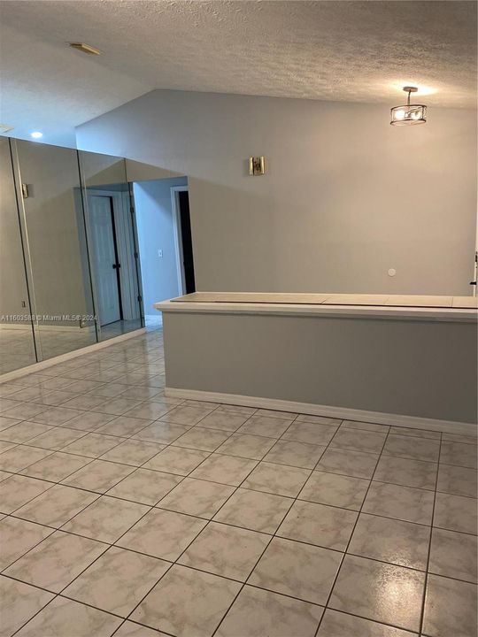 For Rent: $2,850 (3 beds, 2 baths, 1547 Square Feet)
