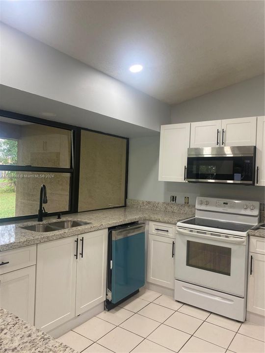 For Rent: $2,850 (3 beds, 2 baths, 1547 Square Feet)