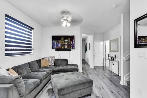 For Sale: $450,000 (4 beds, 2 baths, 1786 Square Feet)