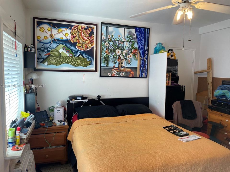 For Sale: $260,000 (1 beds, 1 baths, 487 Square Feet)