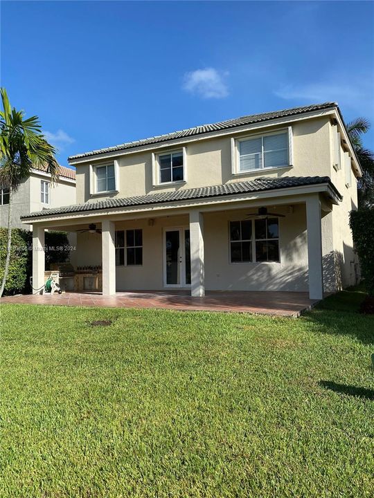 Active With Contract: $5,480 (5 beds, 3 baths, 2662 Square Feet)