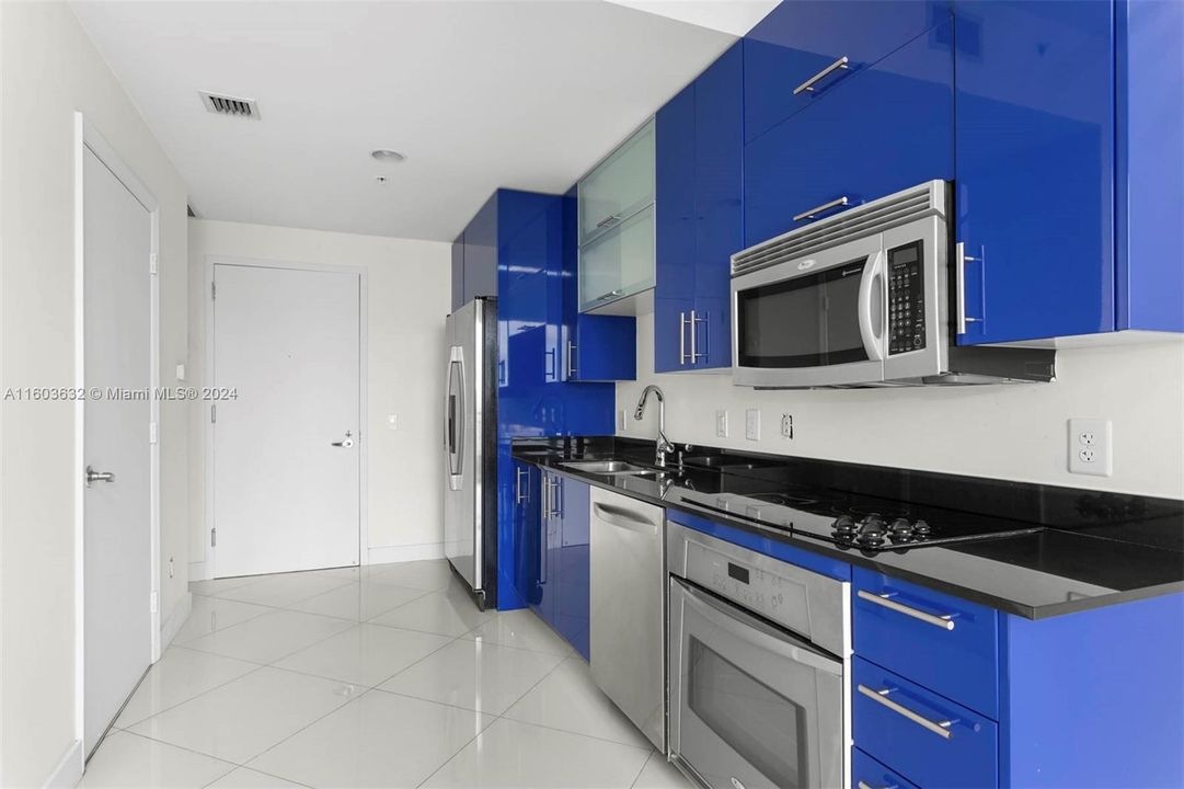 Recently Rented: $2,850 (1 beds, 1 baths, 705 Square Feet)