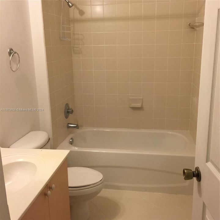 For Rent: $2,400 (2 beds, 2 baths, 1258 Square Feet)