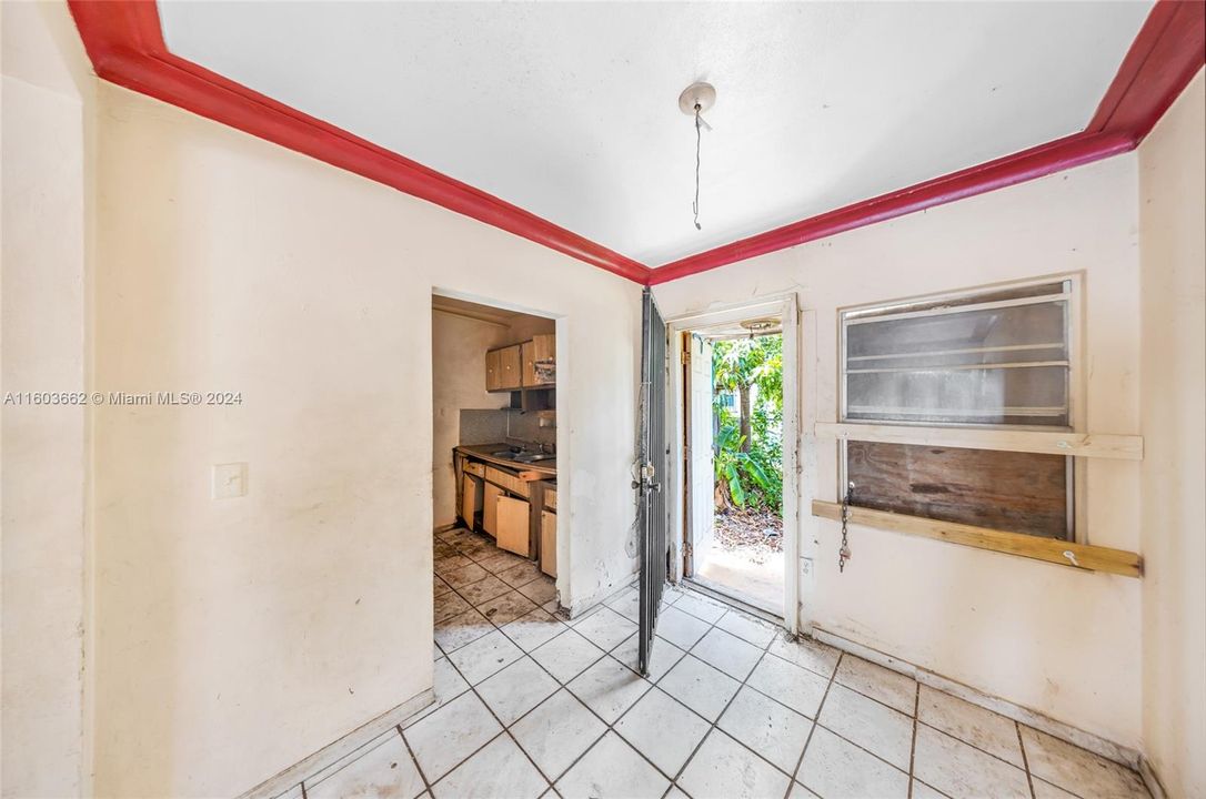 For Sale: $335,000 (0 beds, 0 baths, 1596 Square Feet)
