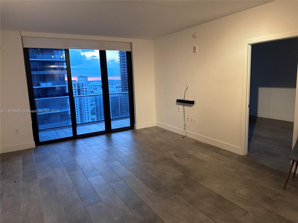 Active With Contract: $4,950 (2 beds, 2 baths, 1028 Square Feet)