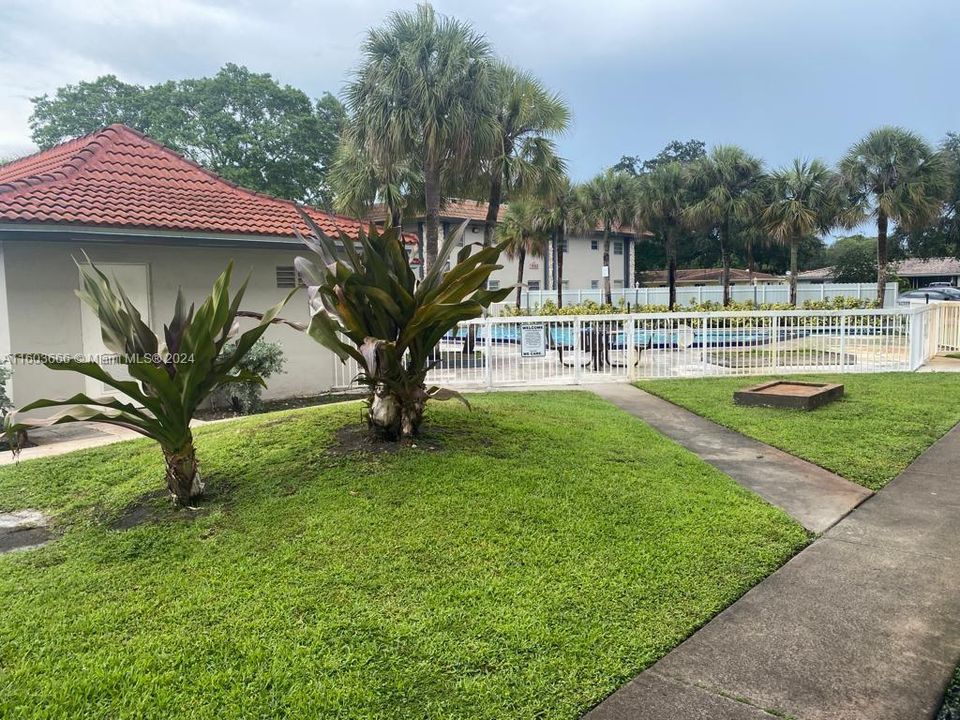 Recently Rented: $2,200 (2 beds, 1 baths, 900 Square Feet)