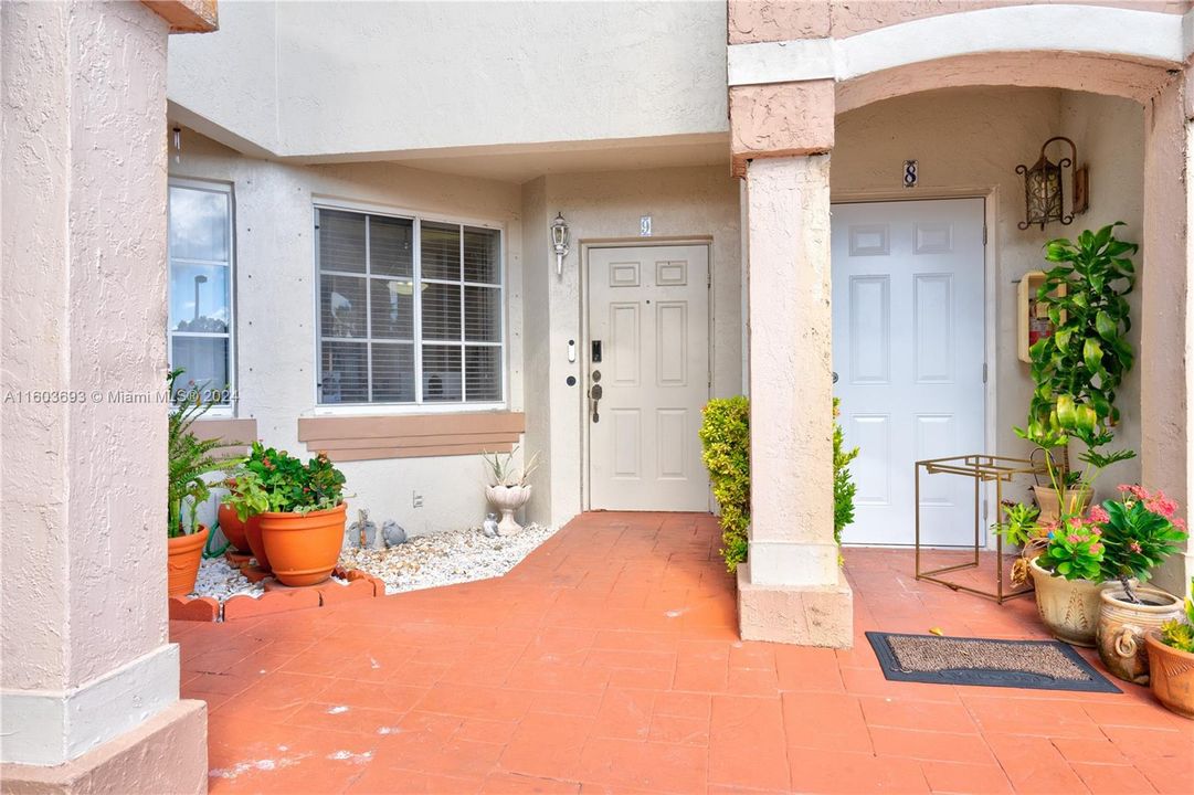 Active With Contract: $3,200 (3 beds, 2 baths, 1600 Square Feet)