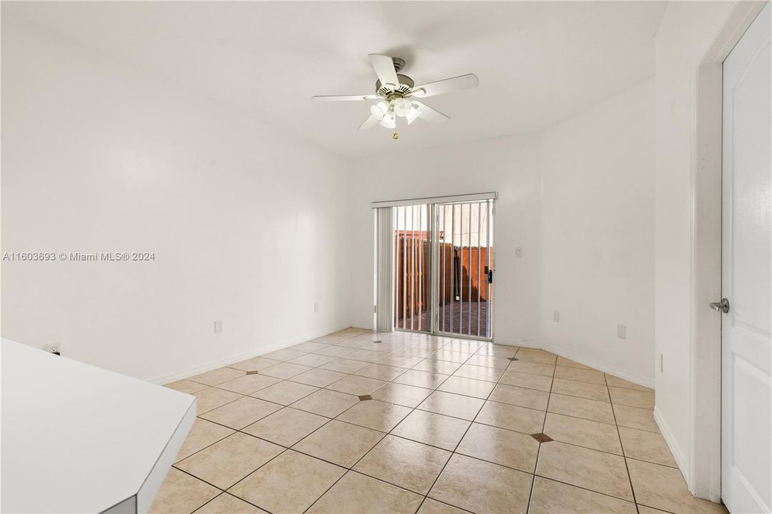 Active With Contract: $3,200 (3 beds, 2 baths, 1600 Square Feet)