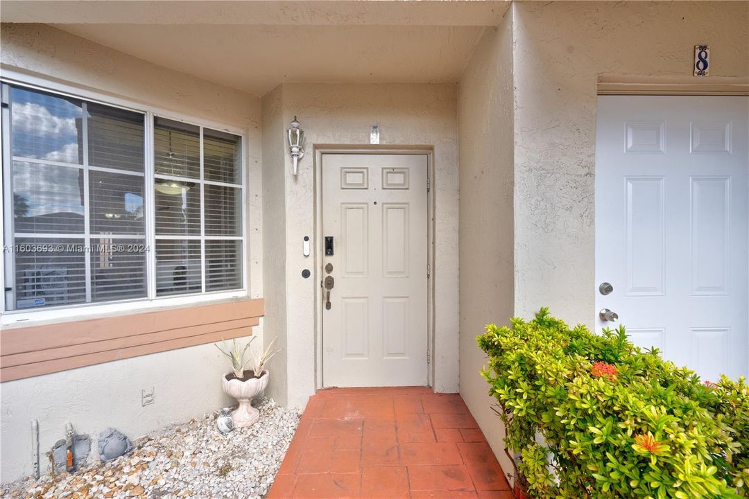 Active With Contract: $3,200 (3 beds, 2 baths, 1600 Square Feet)