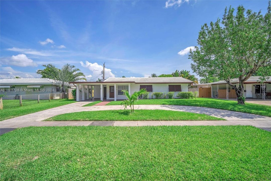 For Sale: $698,999 (3 beds, 2 baths, 1700 Square Feet)