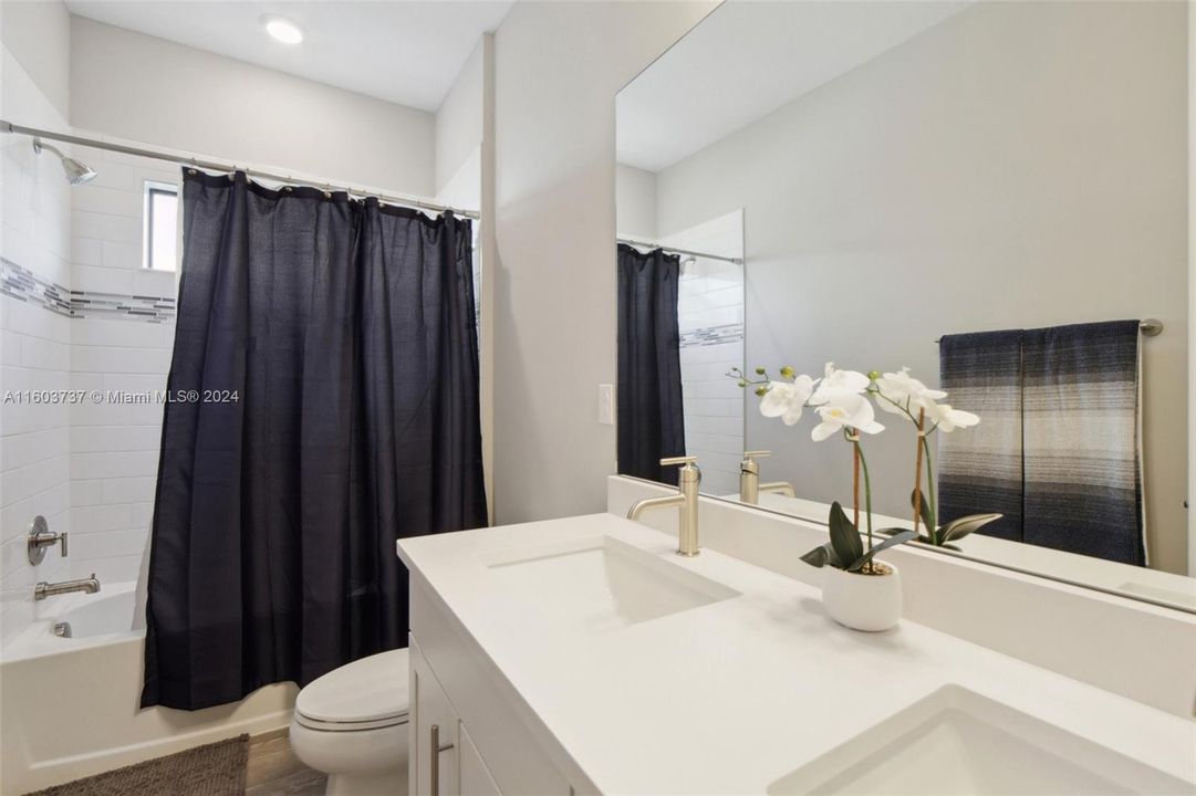 Active With Contract: $599,900 (3 beds, 2 baths, 1754 Square Feet)