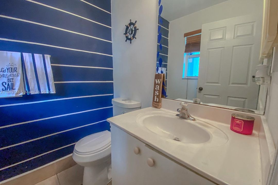 For Sale: $440,000 (3 beds, 2 baths, 1874 Square Feet)