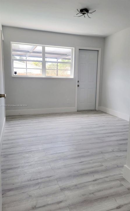 For Rent: $3,900 (3 beds, 2 baths, 1302 Square Feet)