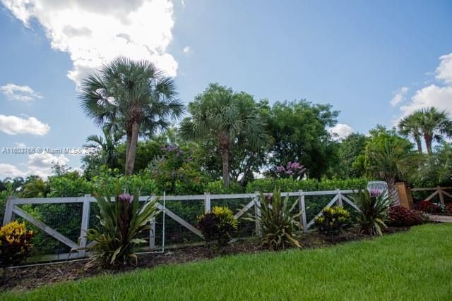 For Sale: $2,500,000 (4 beds, 2 baths, 4195 Square Feet)