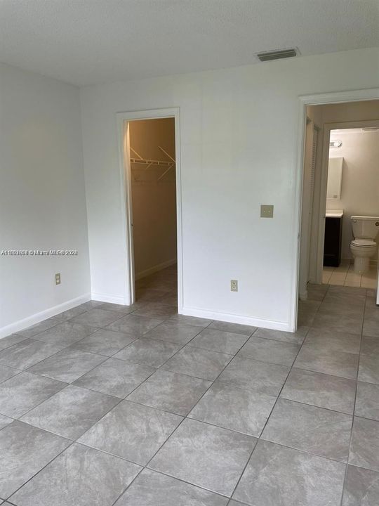 For Rent: $1,800 (1 beds, 1 baths, 659 Square Feet)