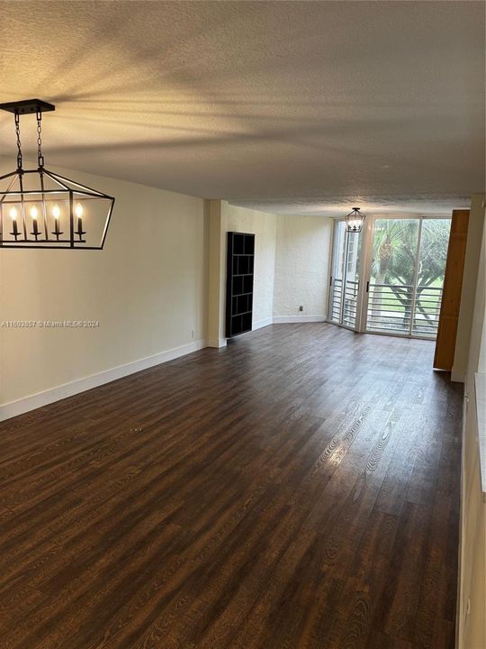 For Rent: $2,950 (3 beds, 2 baths, 1155 Square Feet)