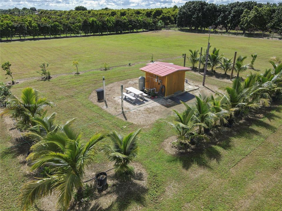 En Venta: $584,000 (2.50 acres)