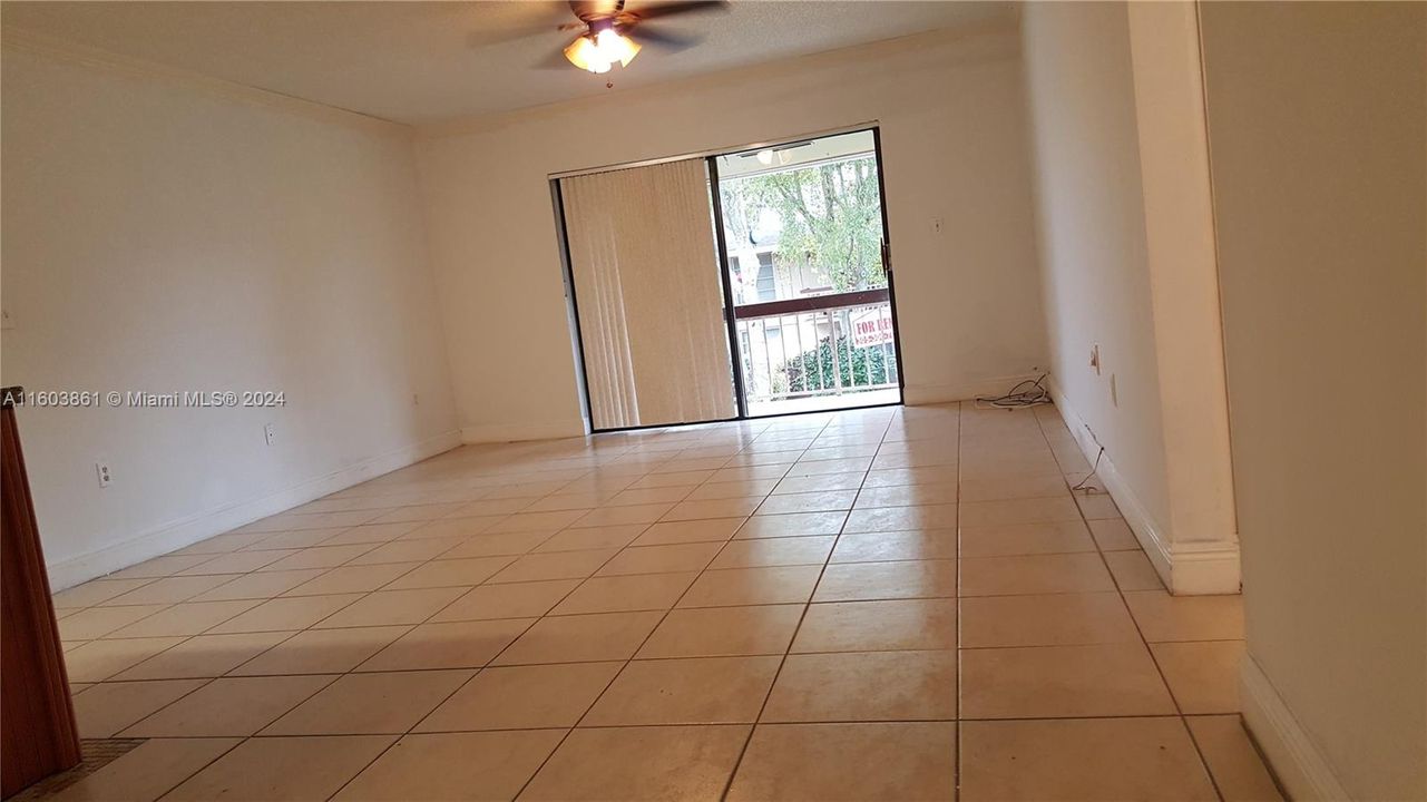 For Rent: $2,300 (2 beds, 2 baths, 1050 Square Feet)