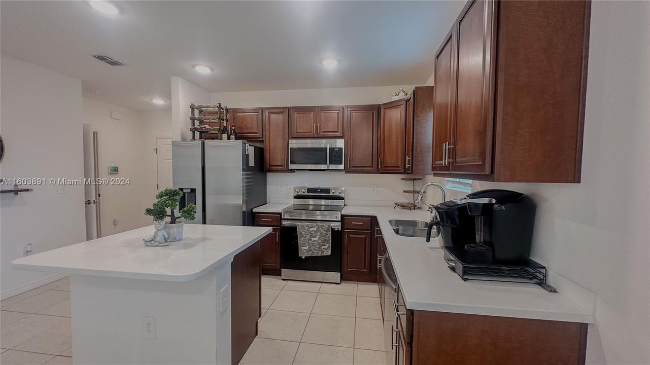 Active With Contract: $324,900 (3 beds, 2 baths, 0 Square Feet)