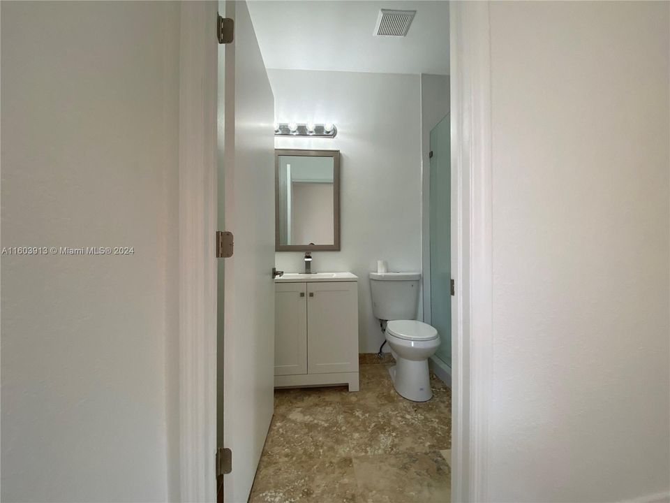 bathroom in 4th bedroom