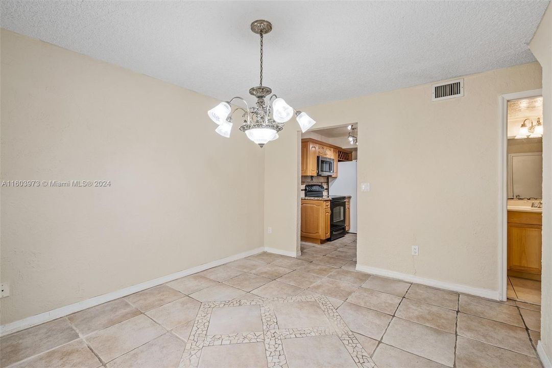 Active With Contract: $389,900 (2 beds, 2 baths, 1351 Square Feet)