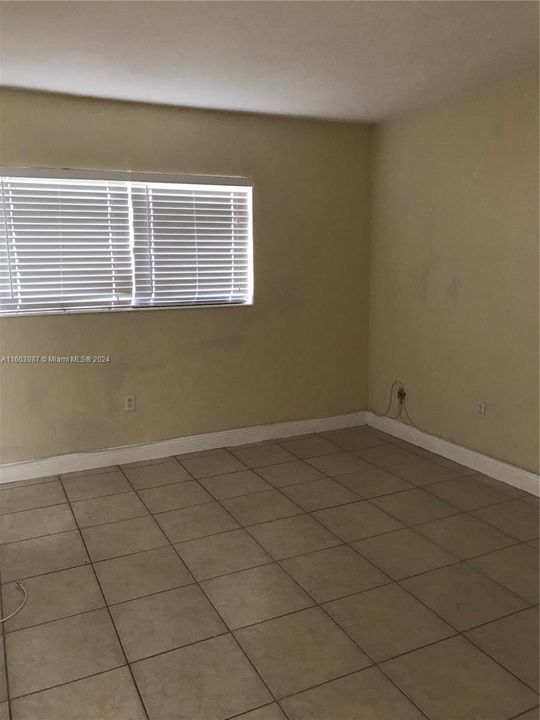 For Rent: $1,750 (1 beds, 1 baths, 622 Square Feet)