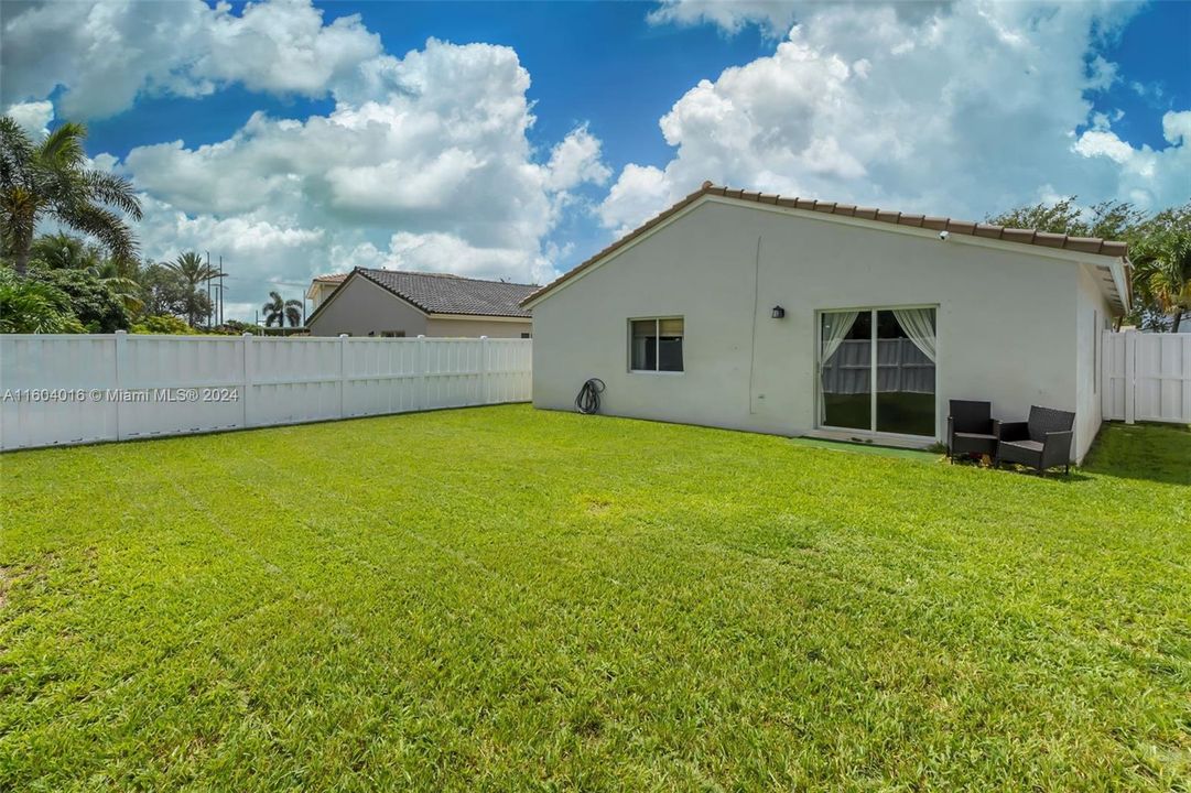 For Sale: $625,000 (3 beds, 2 baths, 1535 Square Feet)