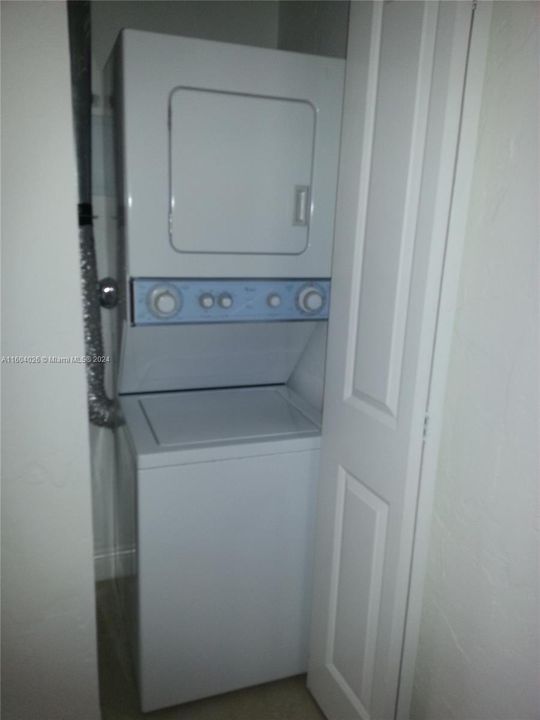 WASHER/DRYER IN THE UNIT