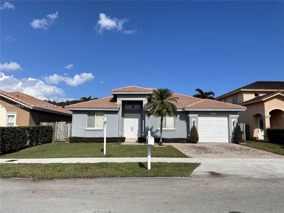 For Sale: $740,000 (3 beds, 2 baths, 1941 Square Feet)