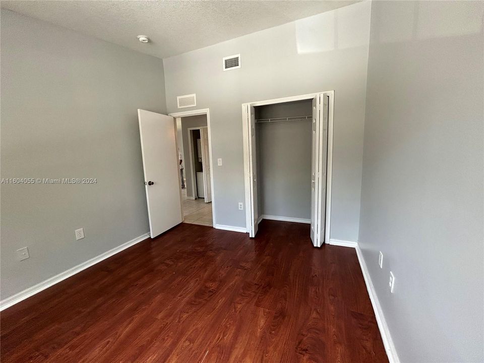 For Rent: $2,205 (3 beds, 2 baths, 1024 Square Feet)