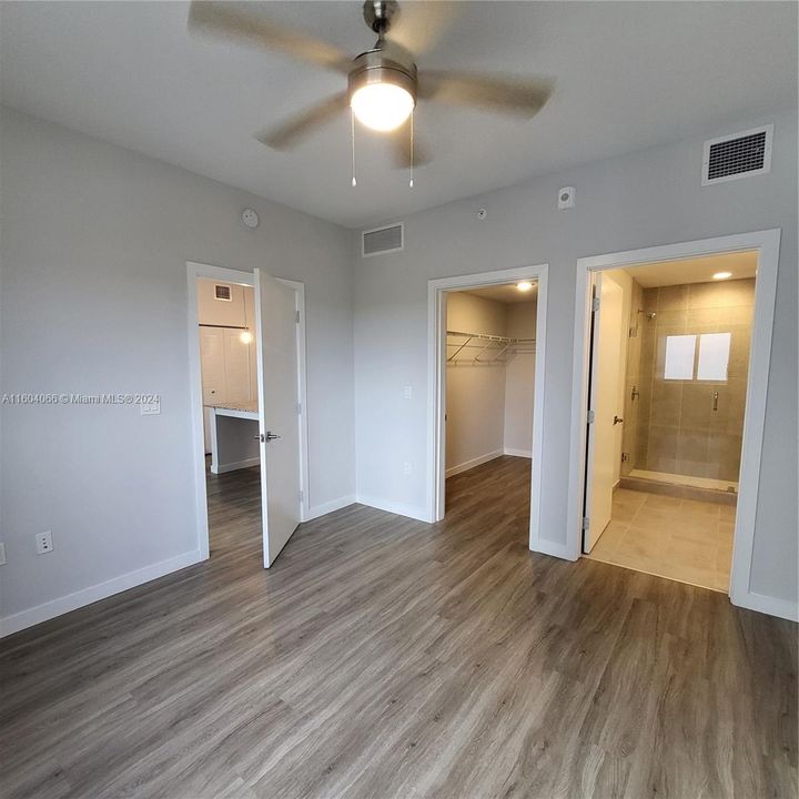 Recently Rented: $2,787 (2 beds, 2 baths, 915 Square Feet)