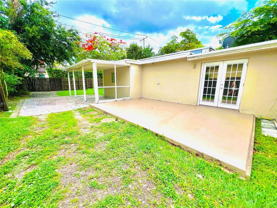 Active With Contract: $3,600 (4 beds, 2 baths, 2182 Square Feet)