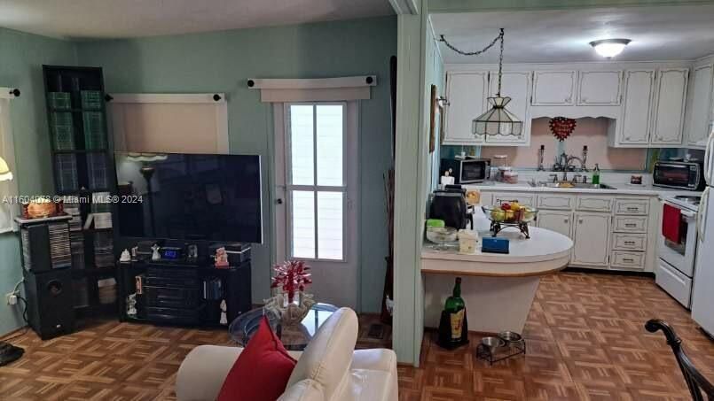 En Venta: $74,000 (2 camas, 2 baños, 670 Pies cuadrados)