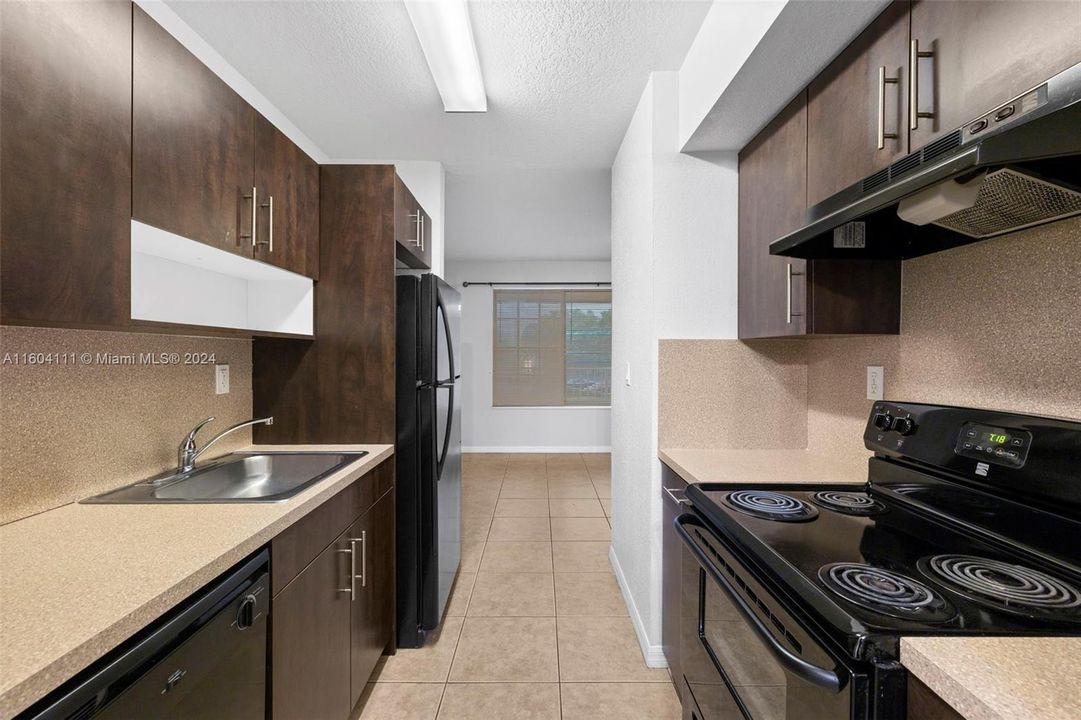 Recently Rented: $1,699 (1 beds, 1 baths, 15555 Square Feet)