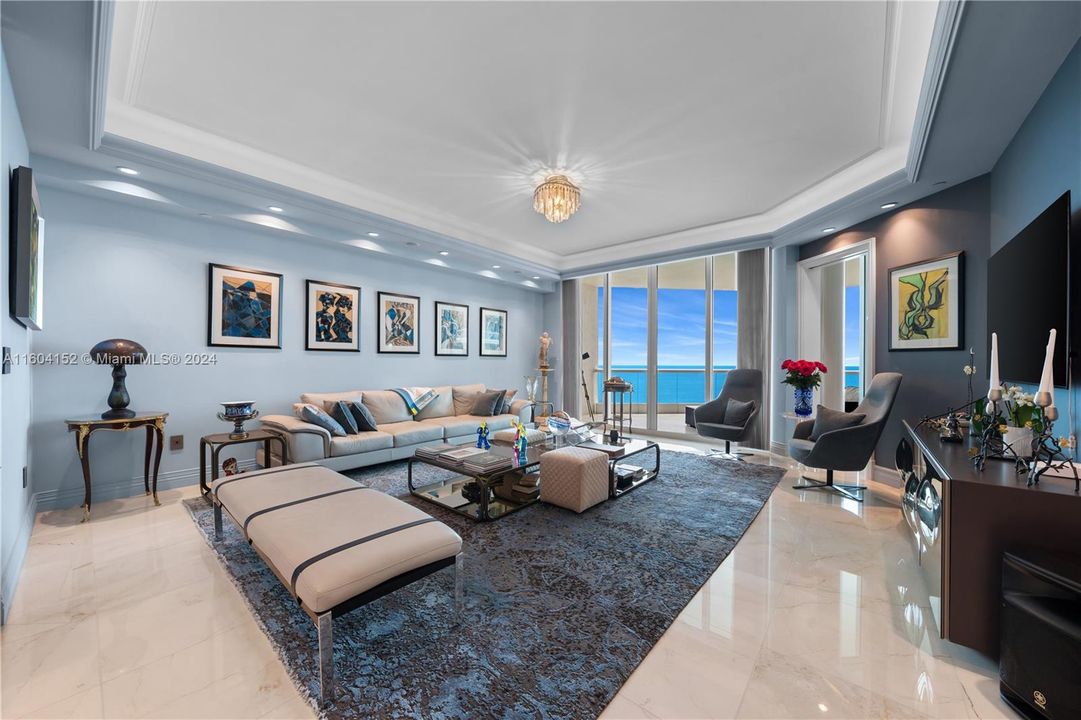 Recently Sold: $3,550,000 (3 beds, 4 baths, 2775 Square Feet)