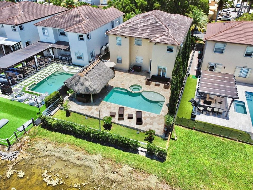 Recently Sold: $1,350,000 (5 beds, 3 baths, 3240 Square Feet)