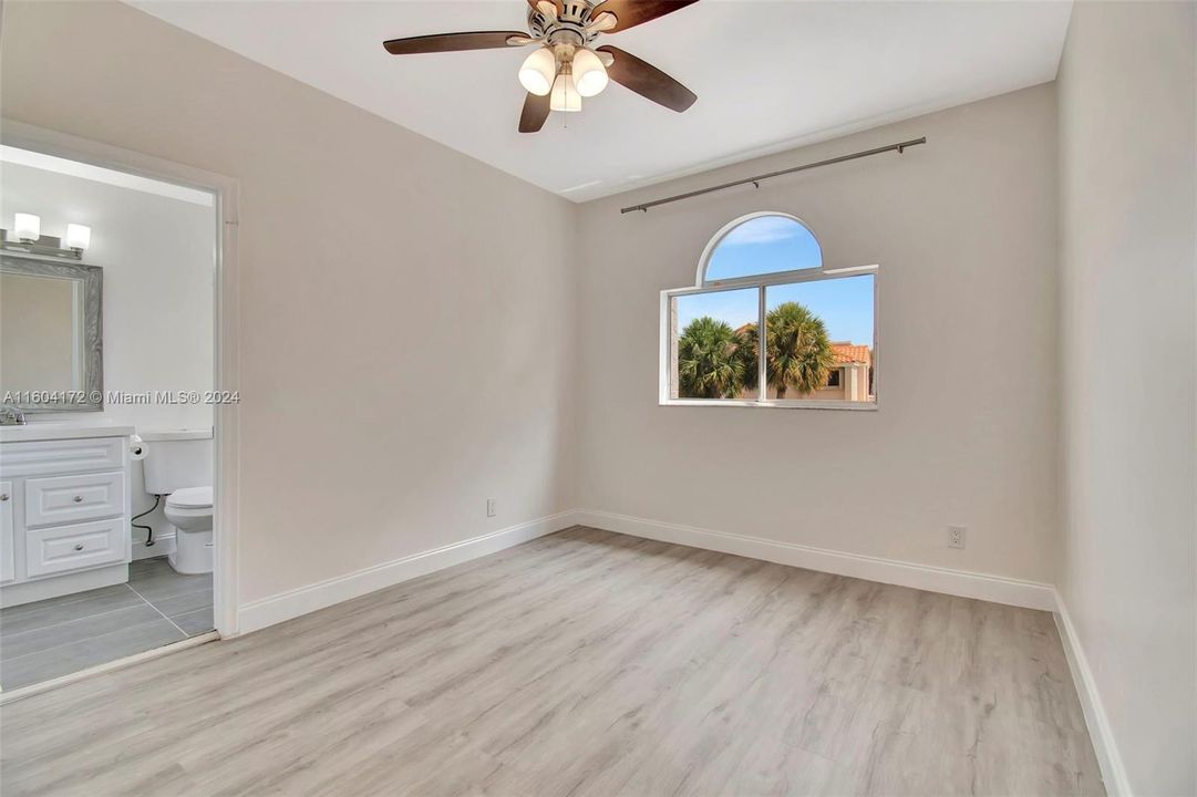 Active With Contract: $495,000 (2 beds, 2 baths, 1434 Square Feet)