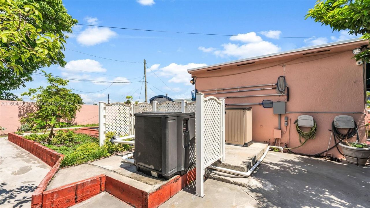 En Venta: $820,000 (4 camas, 3 baños, 1973 Pies cuadrados)