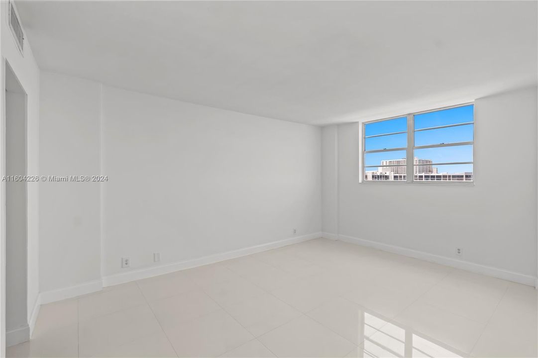 For Sale: $497,900 (2 beds, 2 baths, 1288 Square Feet)