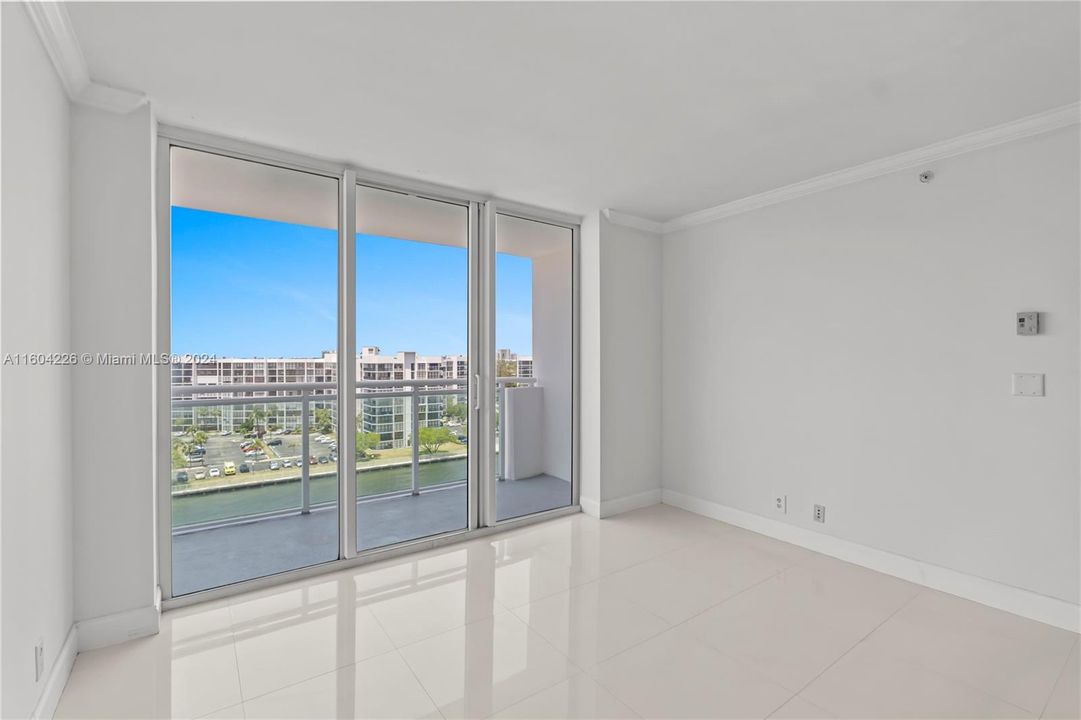 For Sale: $497,900 (2 beds, 2 baths, 1288 Square Feet)